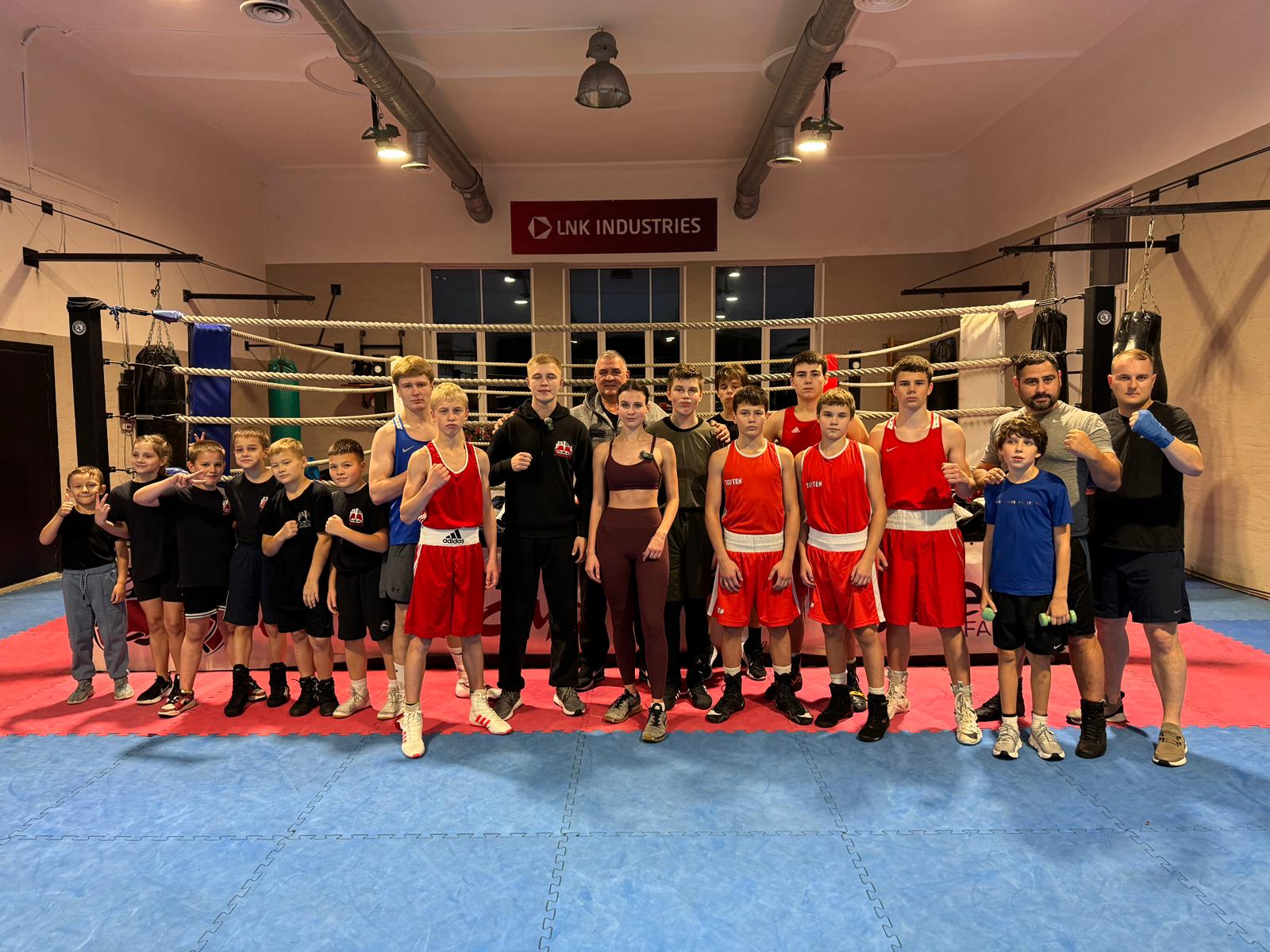 Latvijas Cimdi - Kopbilde - Klubs